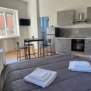Nice And Comfy : Central Area Of Appartamento Milano